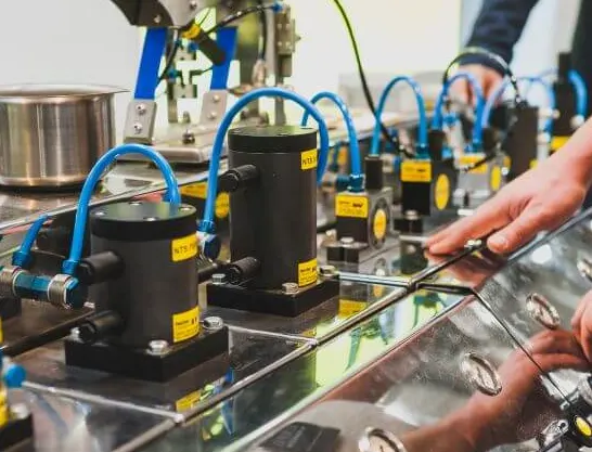 NetterVibration Polska wibratory pneumatyczne tłokowe serii NTS